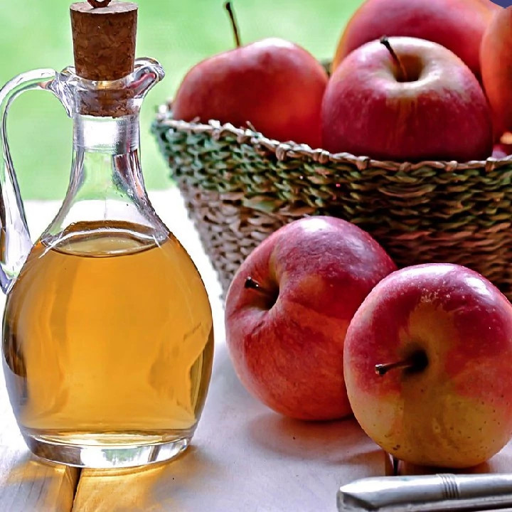 سرکه سیب ناب خمری بسیار غلیظ و تند محصول نمونه خشکبار ائل سون مراغه 1.5 لیتری